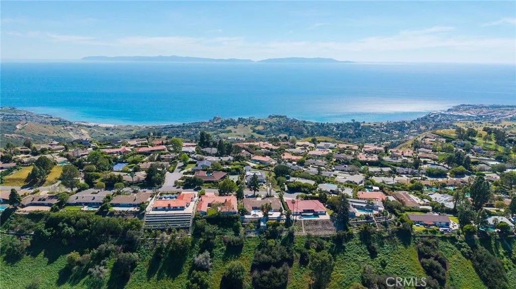 Photo of 21 Coveview Drive, Rancho Palos Verdes, CA 90275 (MLS # PV26062453)