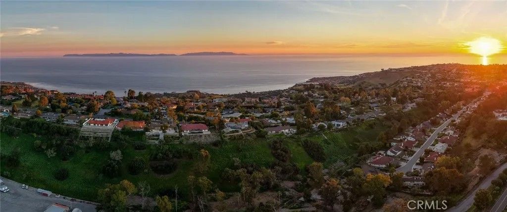 Photo of 21 Coveview Drive, Rancho Palos Verdes, CA 90275 (MLS # PV26062453)