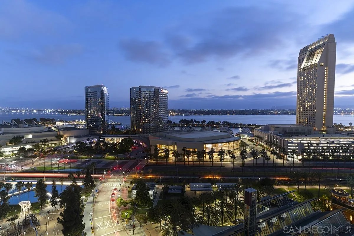 555 Front Street 1803