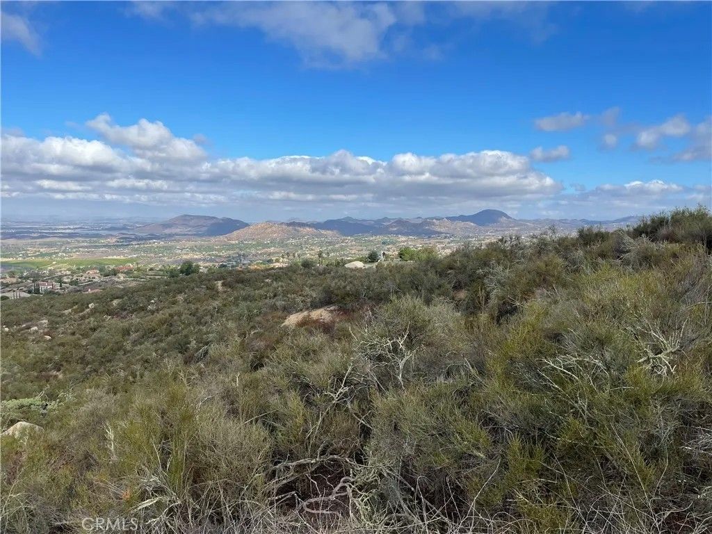 Photo of 3 Esplendida, Temecula, CA 92592 (MLS # SW26037797)