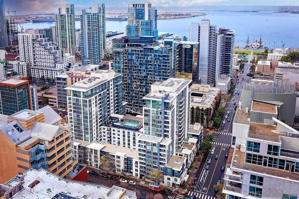 Photo of 425 W Beech St #1556, San Diego, CA 92101 (MLS # 260010530)