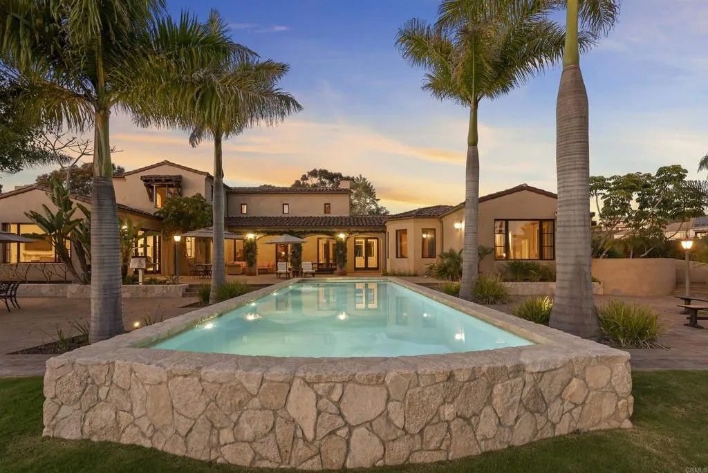 Photo of 16733 Calle Hermosa, San Diego, CA 92127 (MLS # NDP2601426)