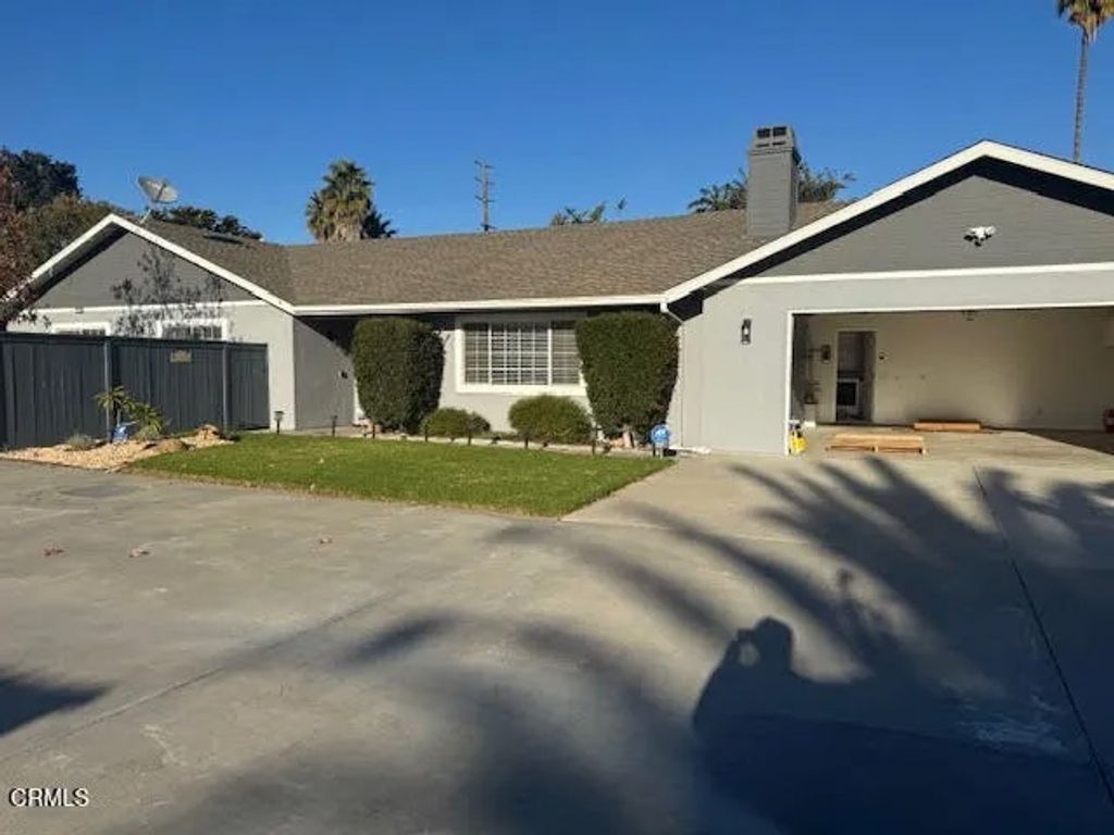 Photo of 10975 Darling Road, Ventura, CA 93004 (MLS # V1-33860)