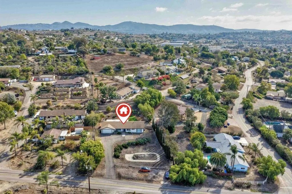 Photo of 325 Estrelita Drive, Vista, CA 92084 (MLS # NDP2510436)