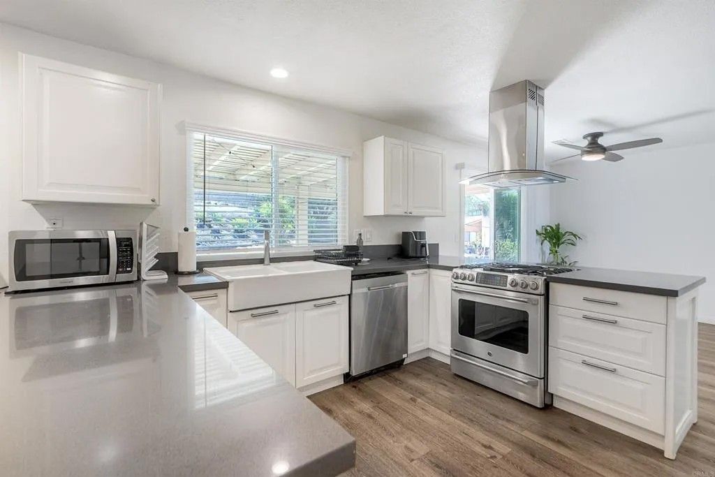 Photo of 325 Estrelita Drive, Vista, CA 92084 (MLS # NDP2510436)