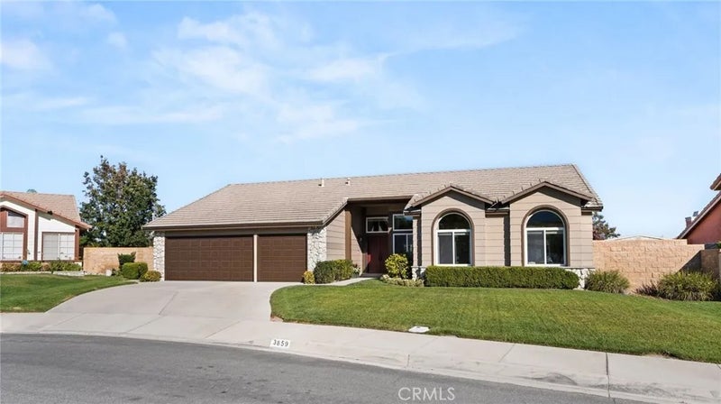 3859 Dove Tree Avenue