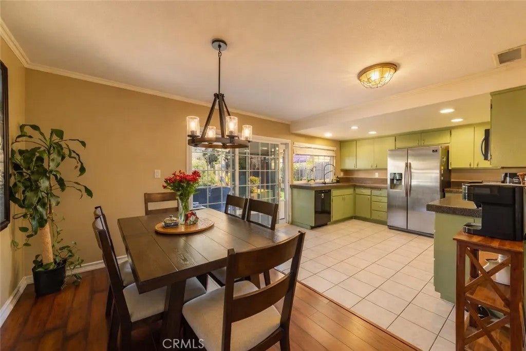 1682 Darnel Court