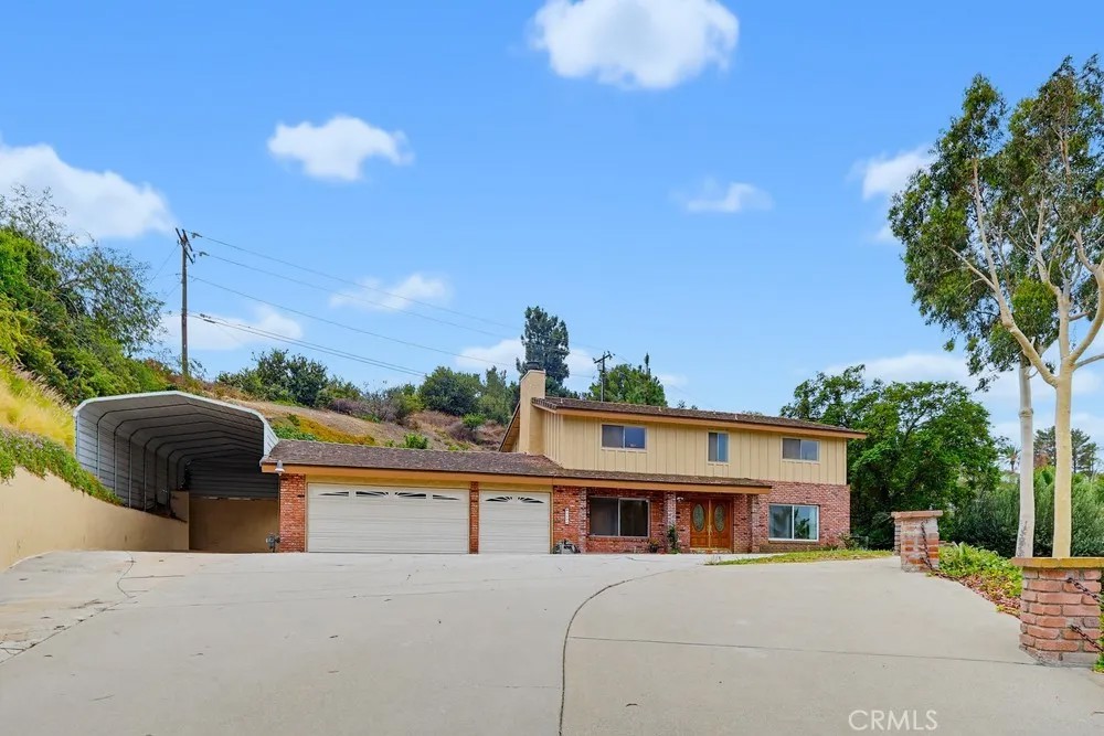 3146 E Los Cerillos Drive
