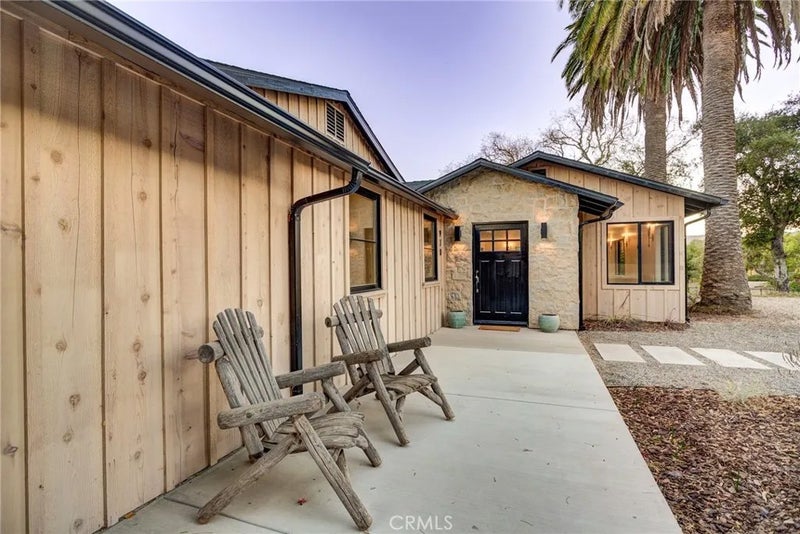 970 College Canyon