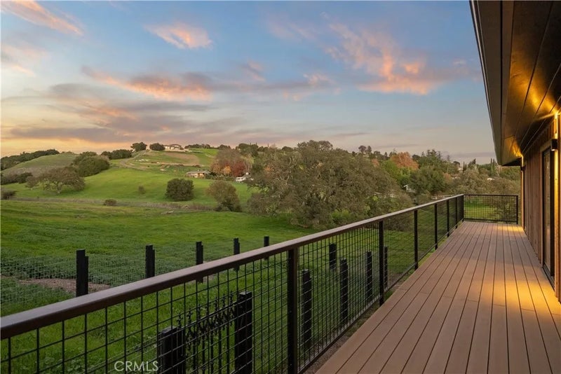 970 College Canyon
