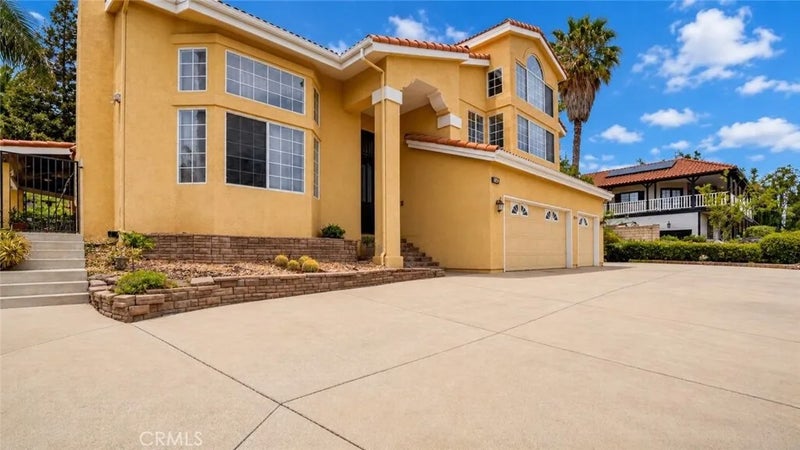 3243 Yardley