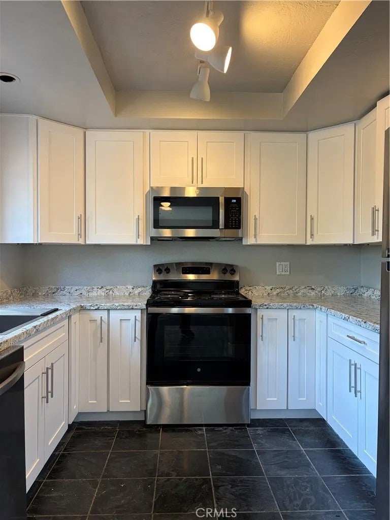 Photo of 308 Hillside Court, Vista, CA 92084 (MLS # SW26212178)