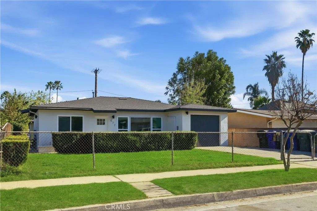 Photo of 577 Herrington Avenue, San Bernardino, CA 92411 (MLS # TR25278499)