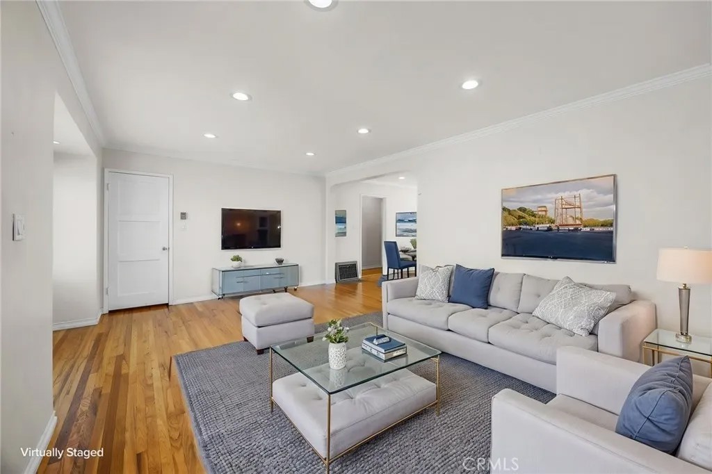 2162 Charlemagne