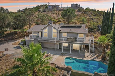 Photo of 11810 Hi Ridge Rd, Lakeside, CA 92040 (MLS # 250036142)