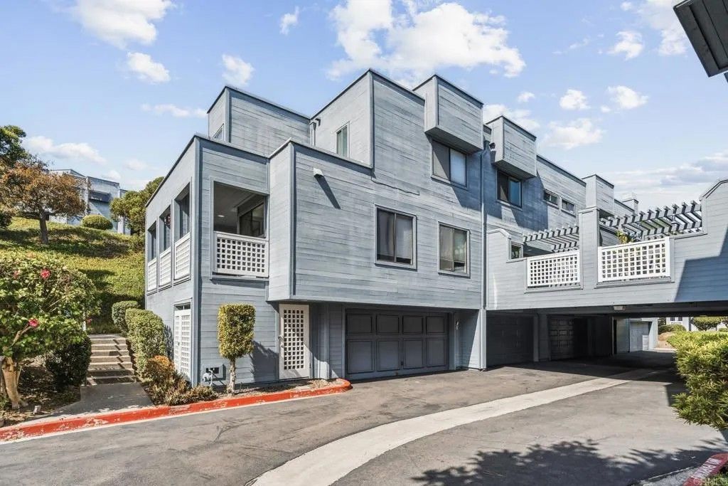 Photo of 917 Intrepid Ct, Del Mar, CA 92014 (MLS # NDP2605609)