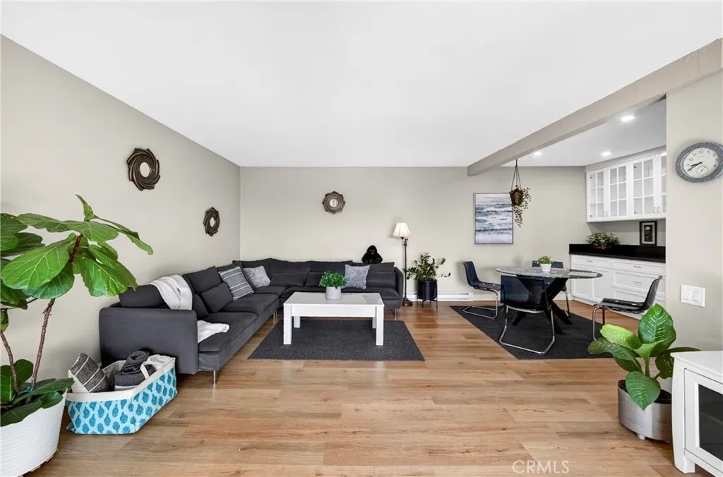 366 S Miraleste Drive 375