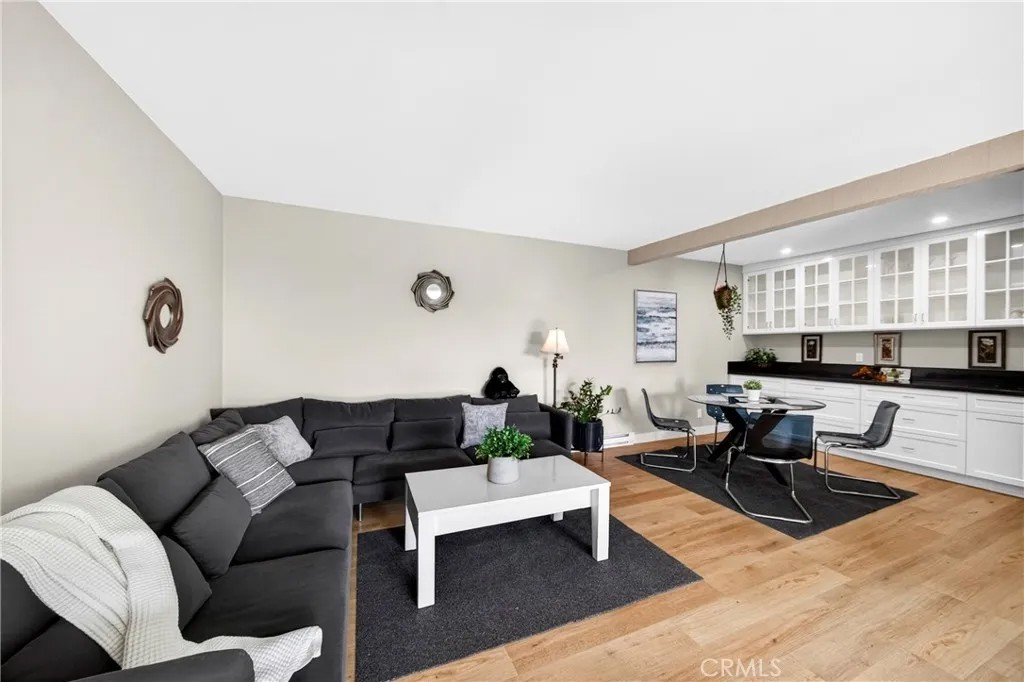 366 S Miraleste Drive 375