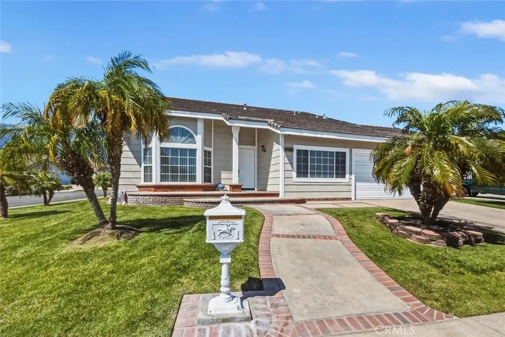 10754 Edgewood Court