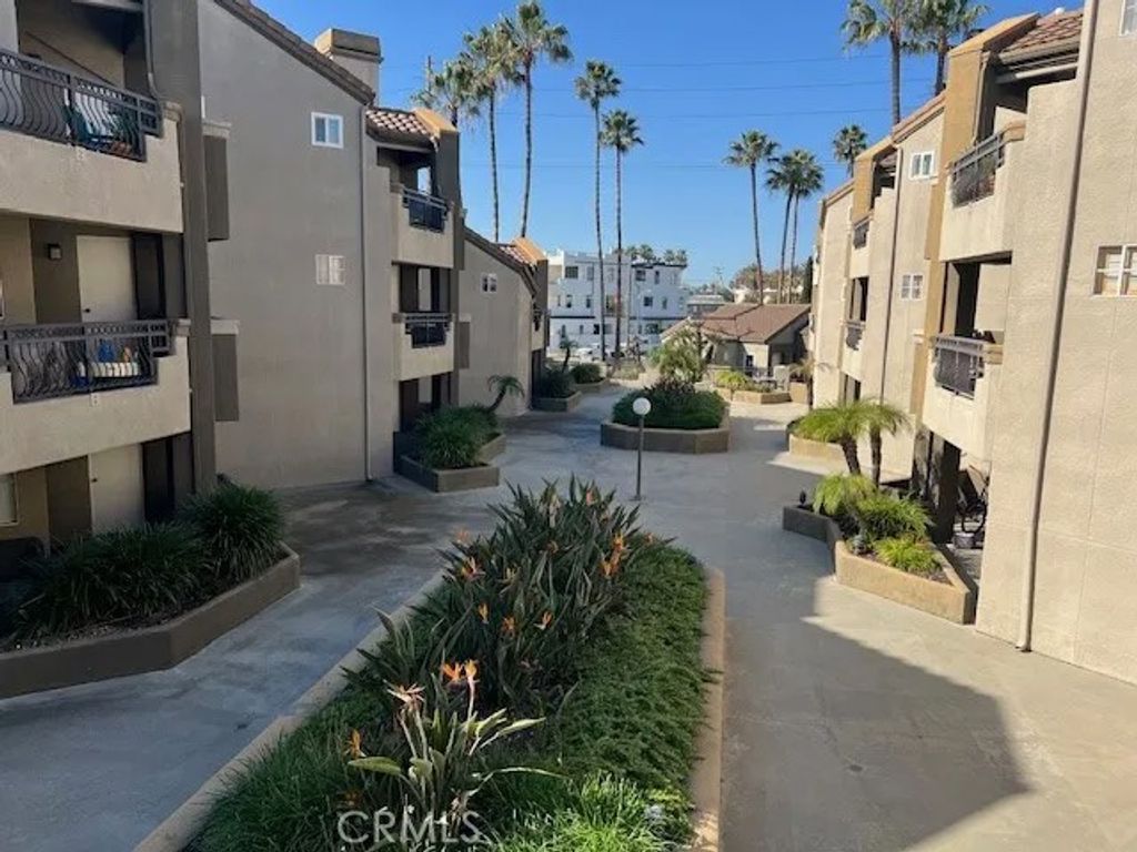 Photo of 320 Lake St, Huntington Beach, CA 92648 (MLS # PW26023445)