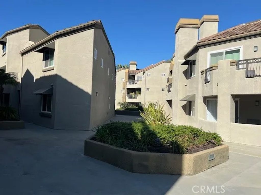 Photo of 320 Lake St, Huntington Beach, CA 92648 (MLS # PW26023445)