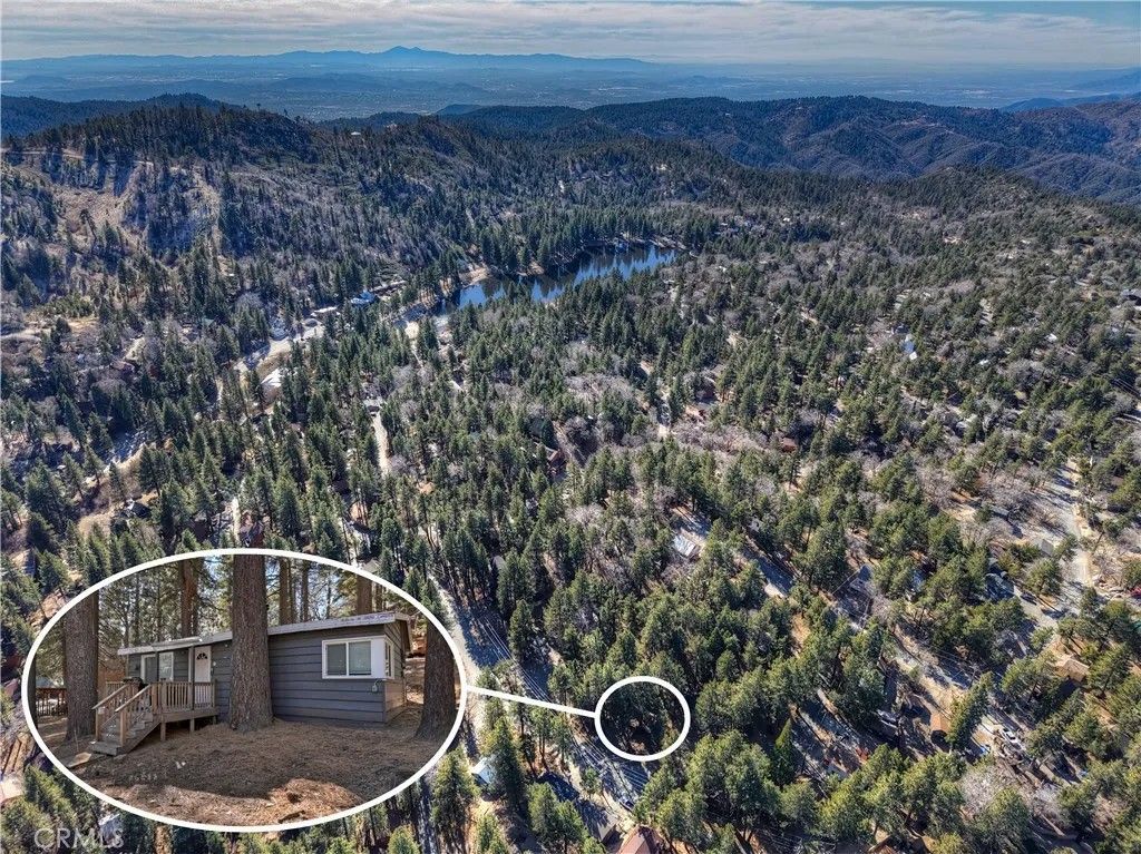 Photo of 33353 Yukon Drive, Green Valley Lake, CA 92341 (MLS # IG26021479)