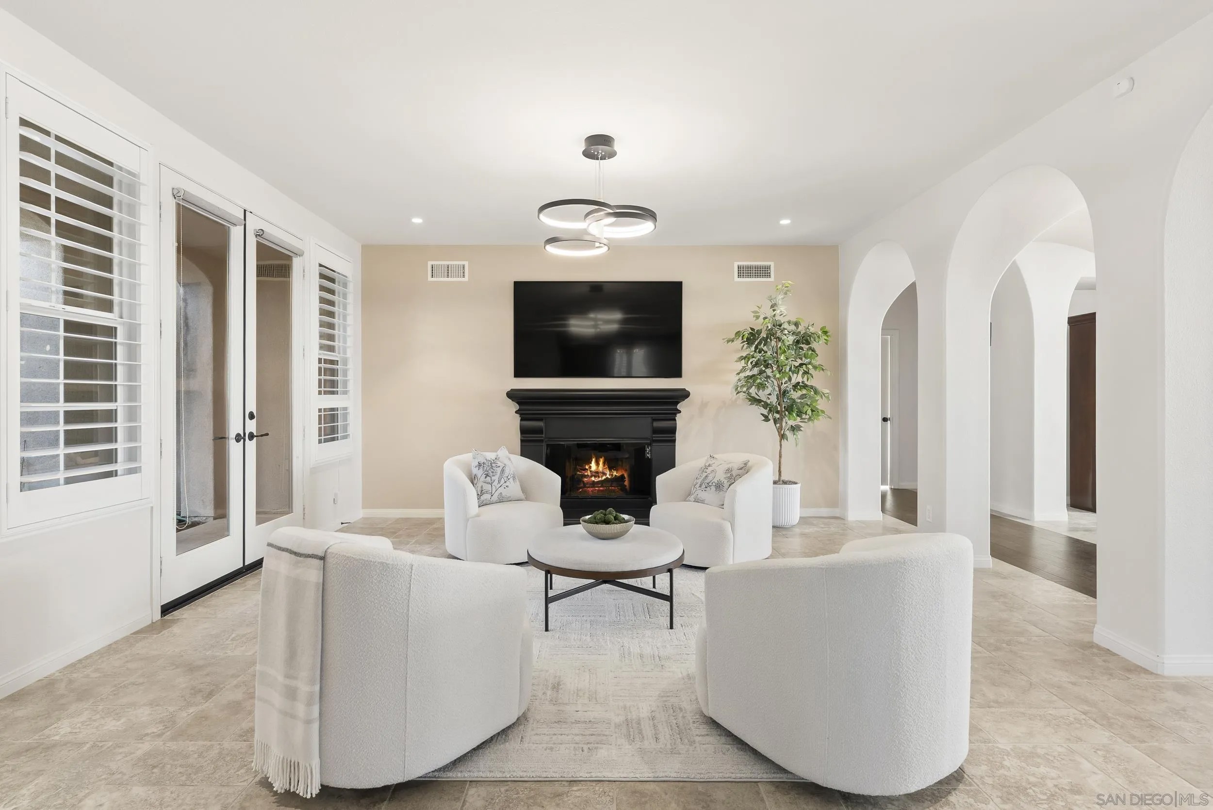 7663 Circulo Sequoia