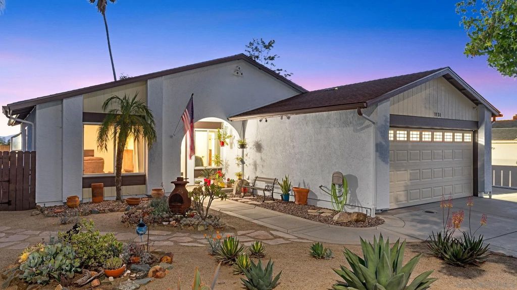 Photo of 1131 Conway Dr, Escondido, CA 92027 (MLS # 260011572)