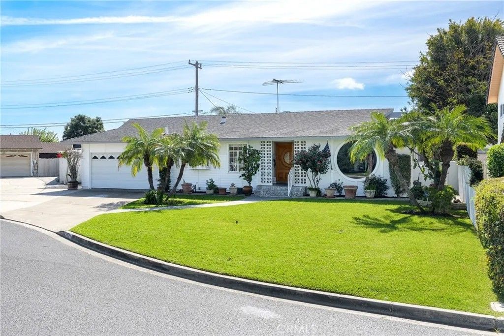 Photo of 9652 Dewey Dr, Garden Grove, CA 92841 (MLS # PW26009710)