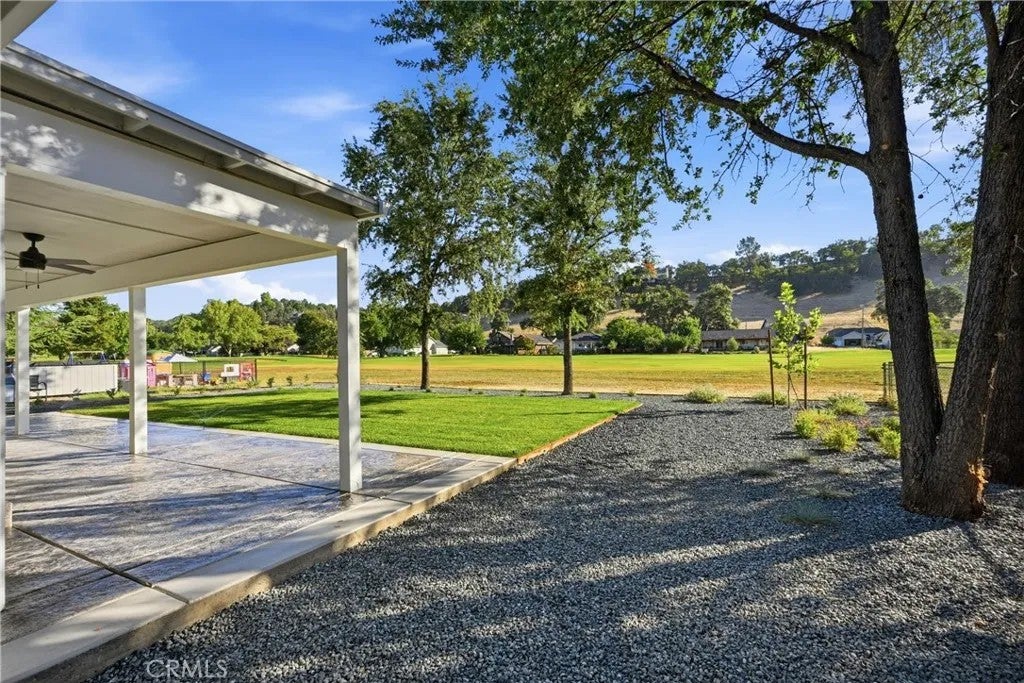 18238 Deer Hollow Road