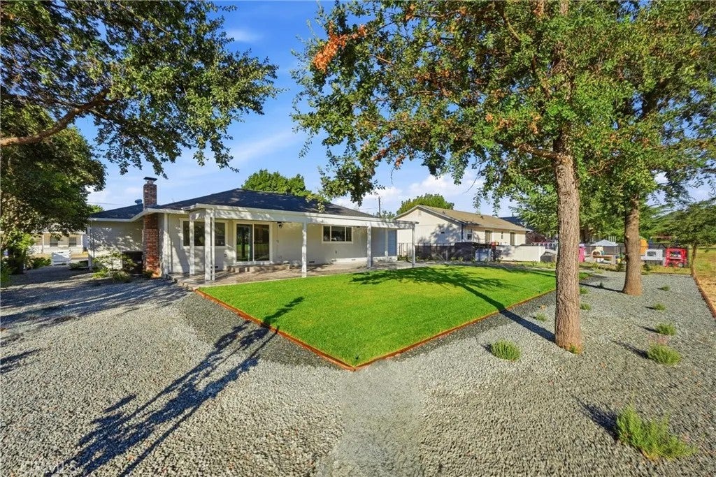 18238 Deer Hollow Road