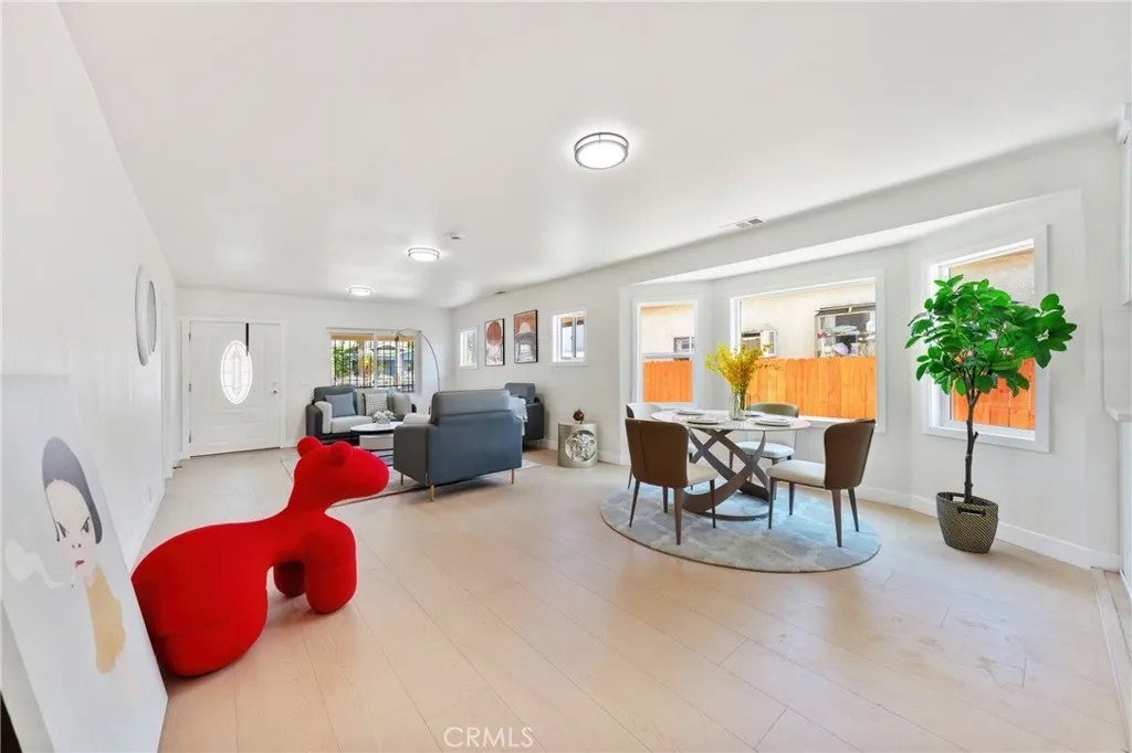 1132 W 55th Street