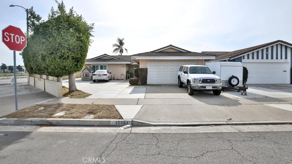 10984 Goldeneye Avenue
