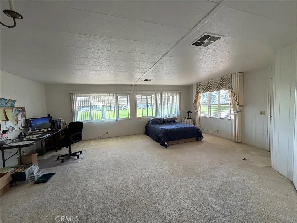 5001 W Florida 452