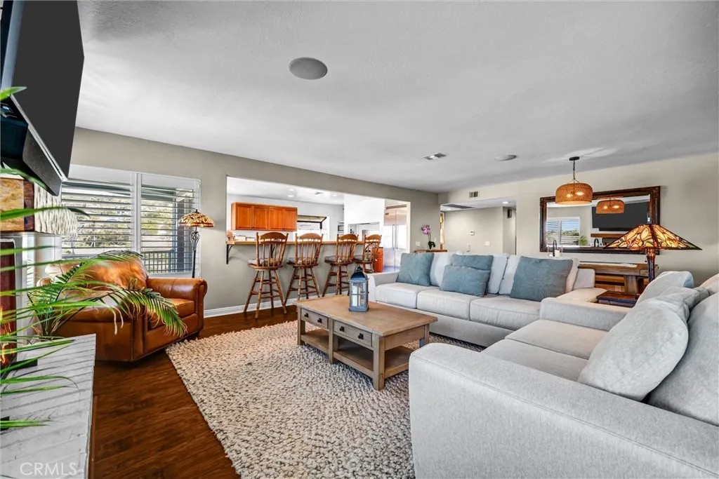 134 Avenida Presidio