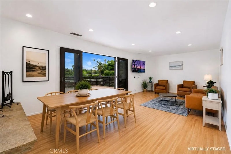 2128 Oak Crest