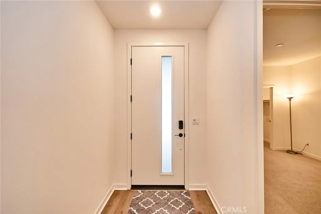 944 N Divino Privado