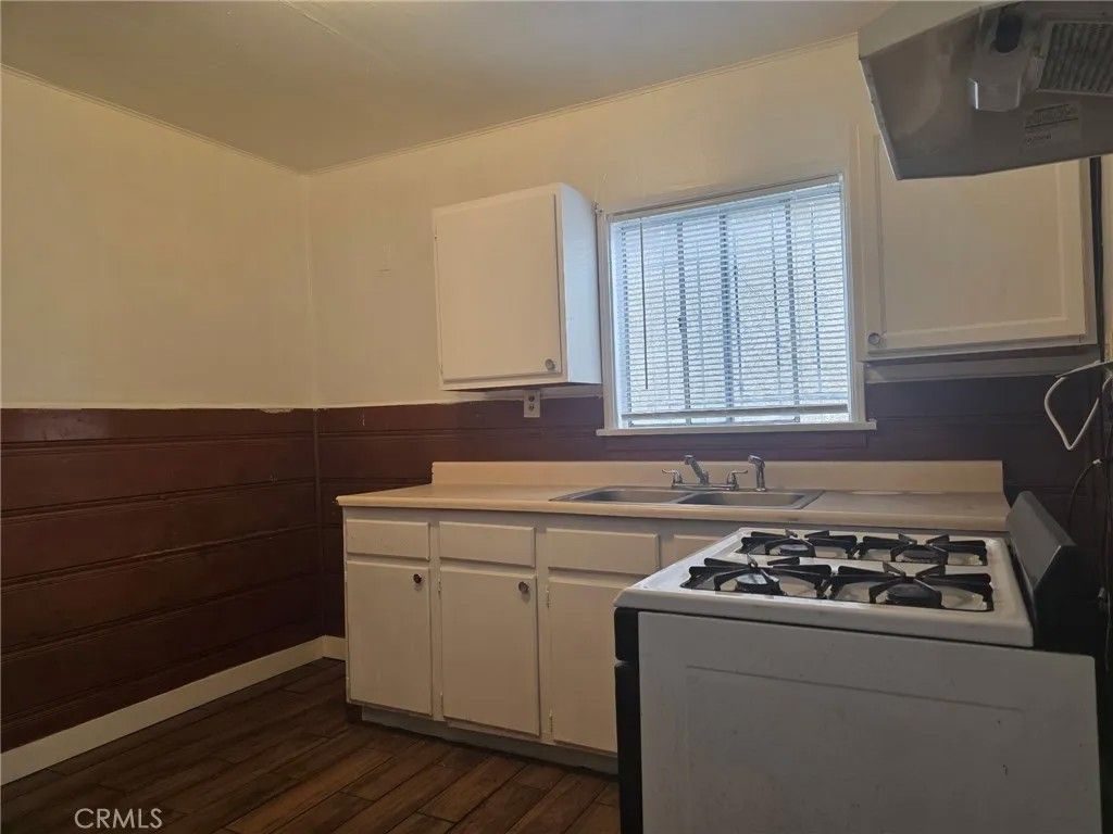 Photo of 220 S Pannes Avenue #3, Compton, CA 90221 (MLS # PW26056263)