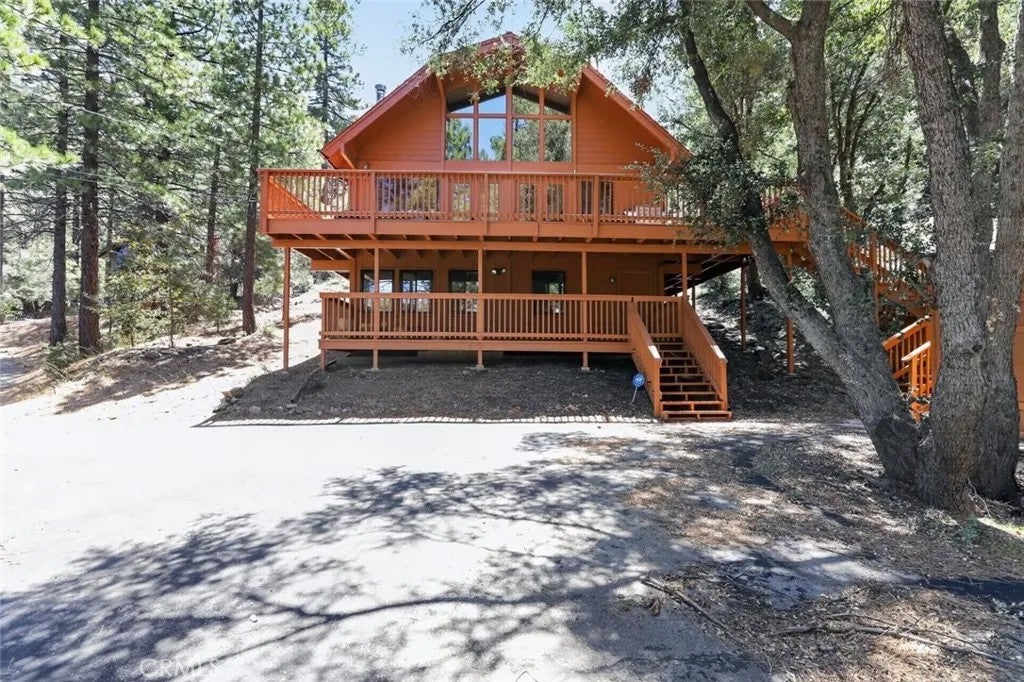 1523 Lassen Way