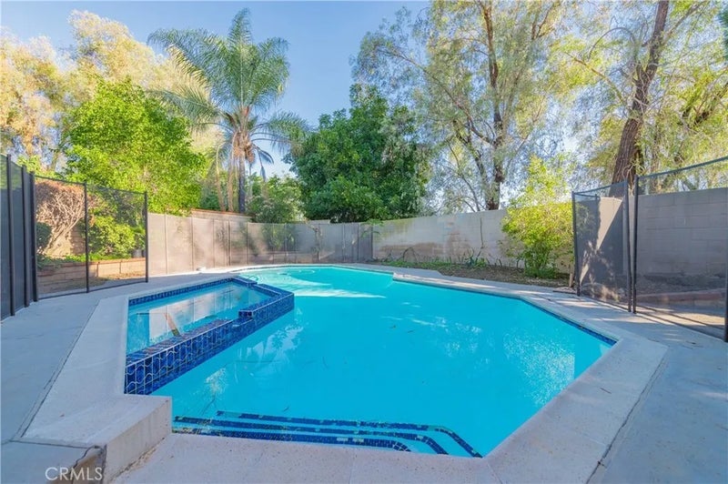 21138 Valleyview
