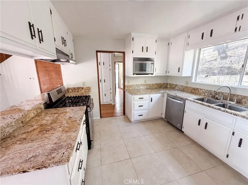 22360 Briarwood
