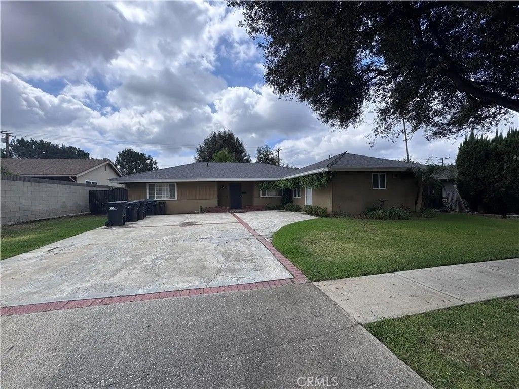 Photo of 524 E Ghent, San Dimas, CA 91773 (MLS # CV26071500)