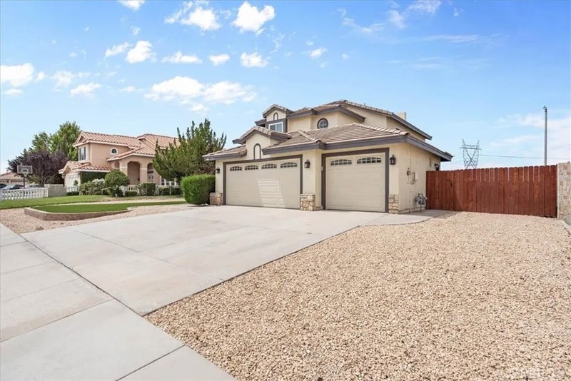 12242 San Ysidro