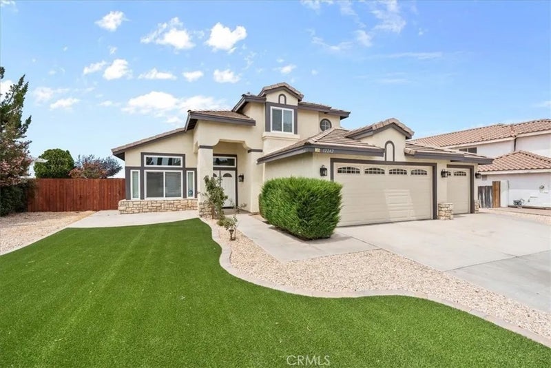 12242 San Ysidro