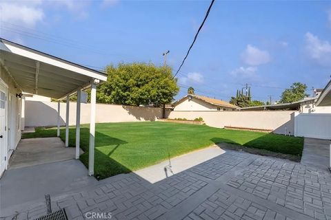 Tiny photo for 755 W Citrus Edge St, Glendora, CA 91740 (MLS # CV25251960)