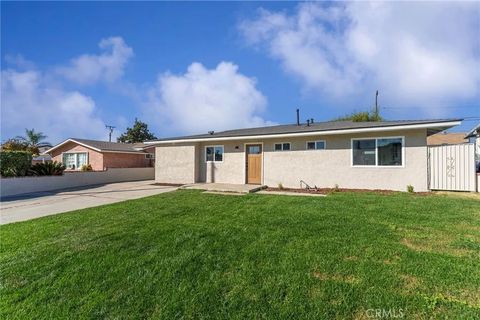 Tiny photo for 755 W Citrus Edge St, Glendora, CA 91740 (MLS # CV25251960)