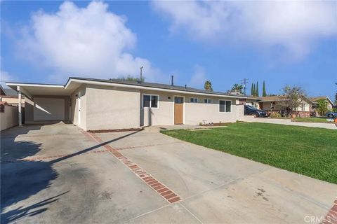 Tiny photo for 755 W Citrus Edge St, Glendora, CA 91740 (MLS # CV25251960)