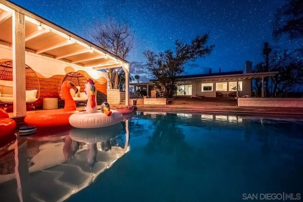 Photo of 3900 Avenida Tortuga, Joshua Tree, CA 92252 (MLS # 260006728)