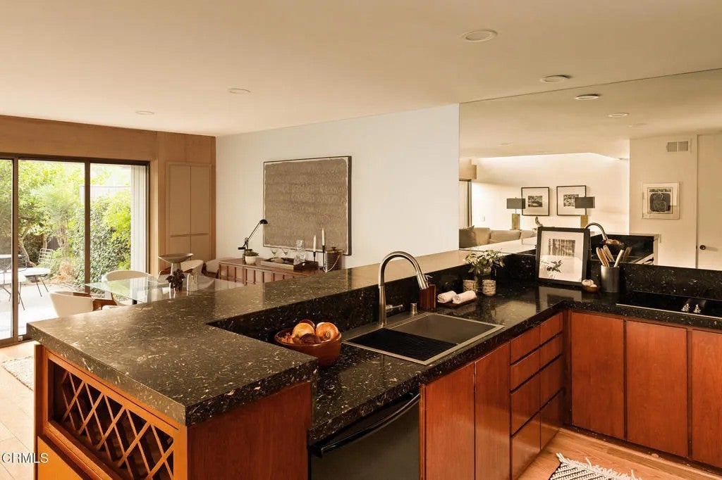 200 Arroyo Terrace