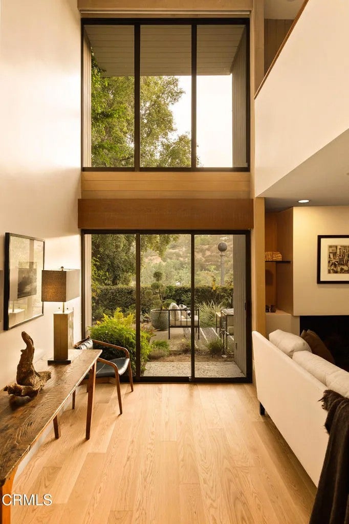 200 Arroyo Terrace